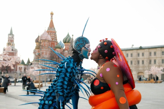 ЖИВЕЯ – Официальный Поставщик шоу OVO Cirque du Soleil ®