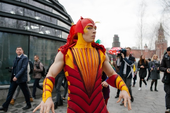 ЖИВЕЯ – Официальный Поставщик шоу OVO Cirque du Soleil ®