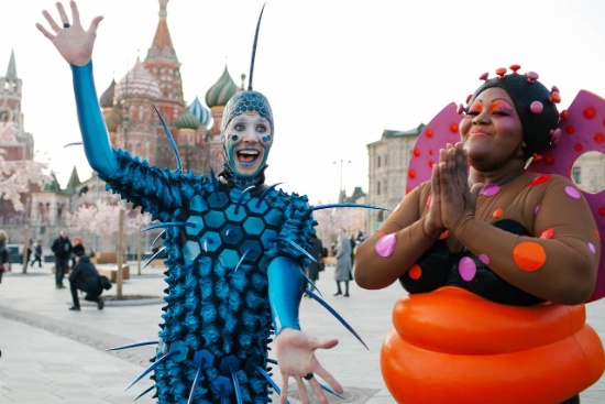 ЖИВЕЯ – Официальный Поставщик шоу OVO Cirque du Soleil ®
