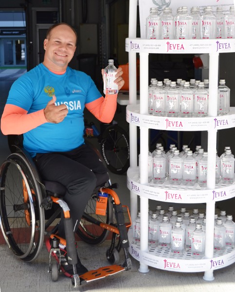 Jevea партнёр полумарафона на спортивных колясках