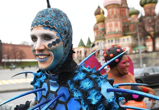 ЖИВЕЯ – Официальный Поставщик шоу OVO Cirque du Soleil ®